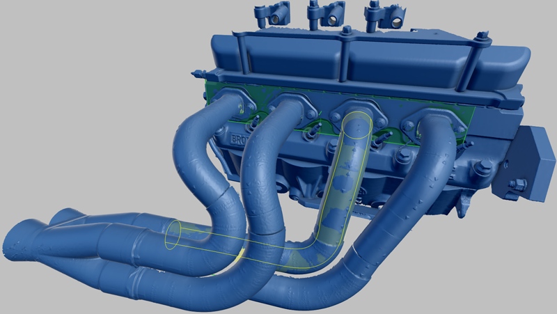 Prototypischer 3D-Scan des Auspuffkrümmers zeigt Ausrichtung von Scandaten auf Geometrievorgaben.