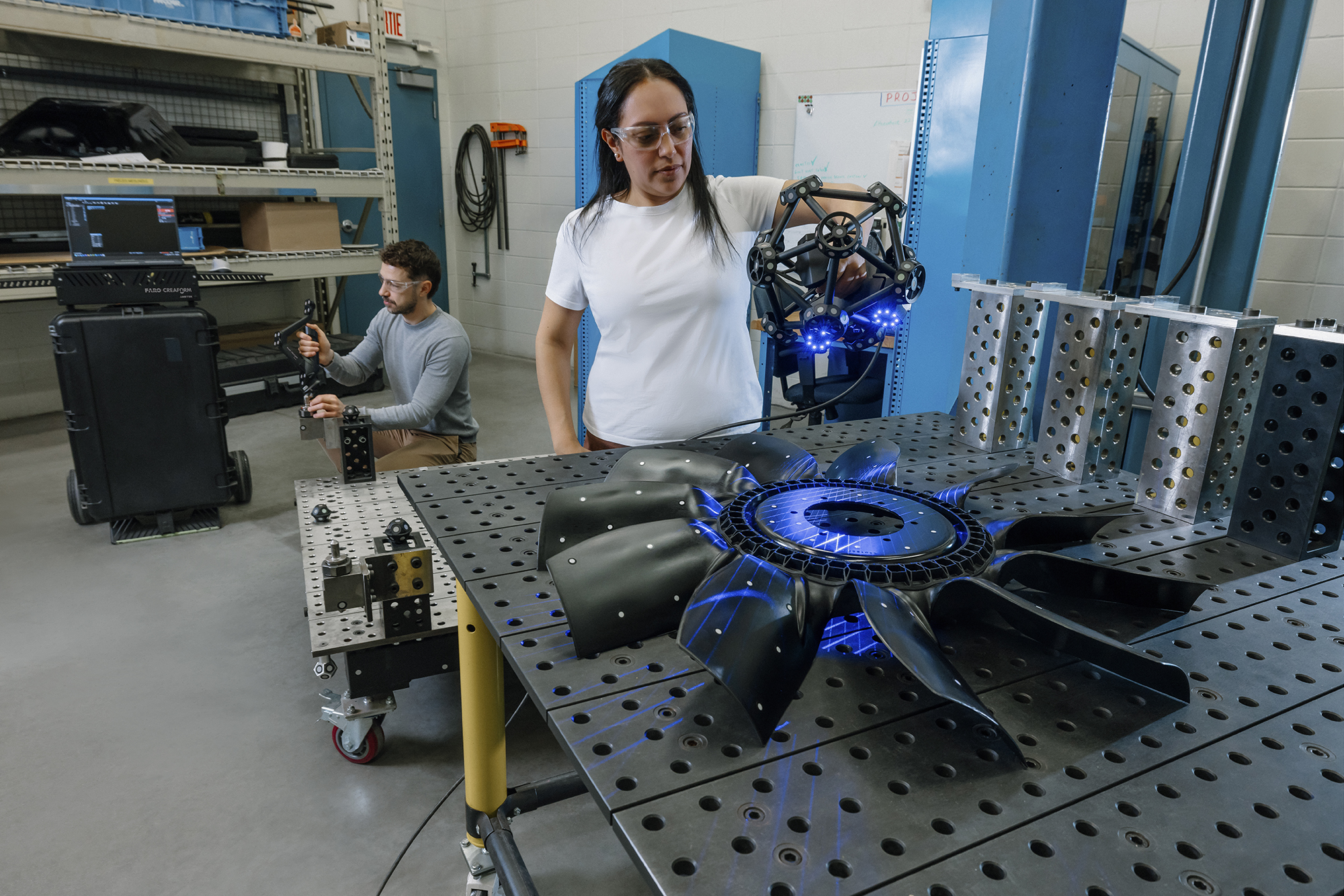 Industrial operators use MetraSCAN 3D to scan and probe a part simultaneously in a production environment. 