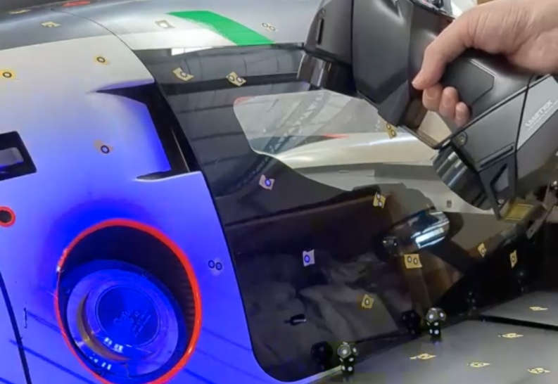 An AMB Aero technician 3D scabs a component with the HandySCAN BLACK™|Elite.