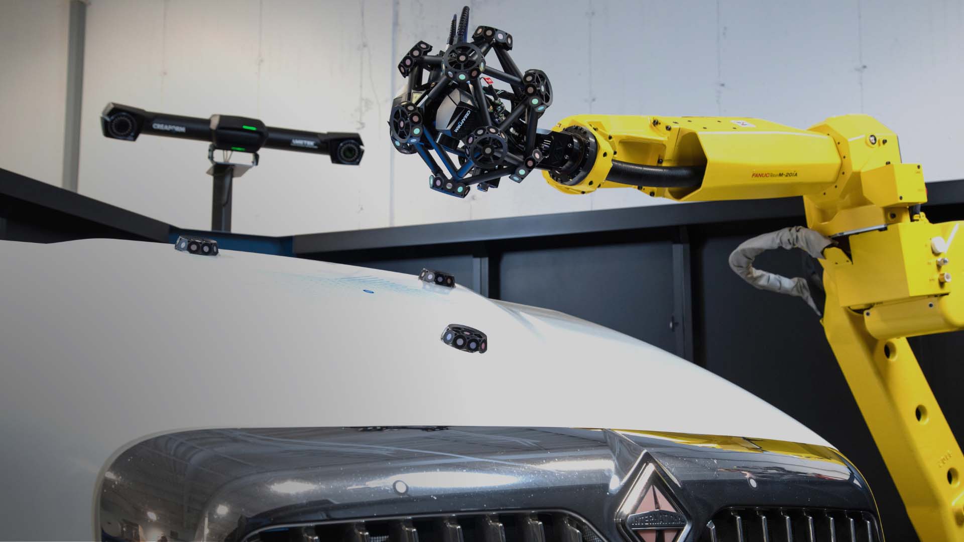 CUBE-R scanning car hood