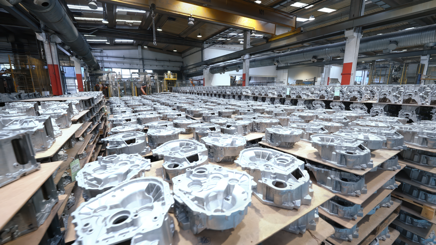 Rows of automotive castings stacked on a shop floor, illustrating the large number of parts to inspect—an example of how 3D scanning can reduce inspection time from hours to minutes
