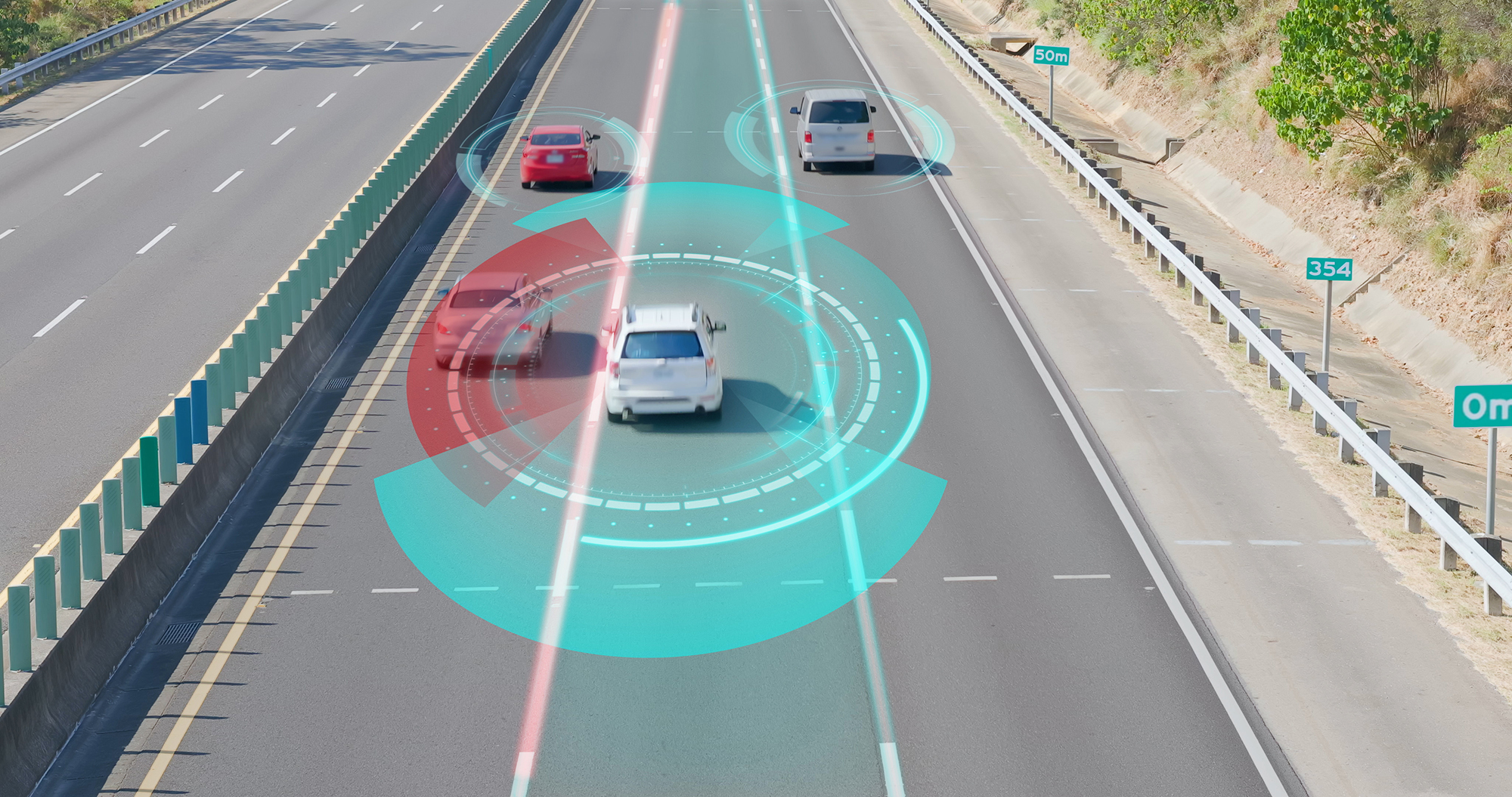 tecnologia LiDAR che monitora la distanza tra i veicoli misurando il tempo impiegato dalla luce riflessa per tornare al sensore.